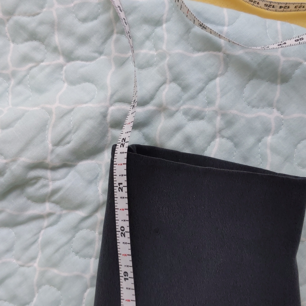 Larry Levine lined silk pant suit nwot. Size 10 petite Very dark navy or black? - Picture 7 of 13